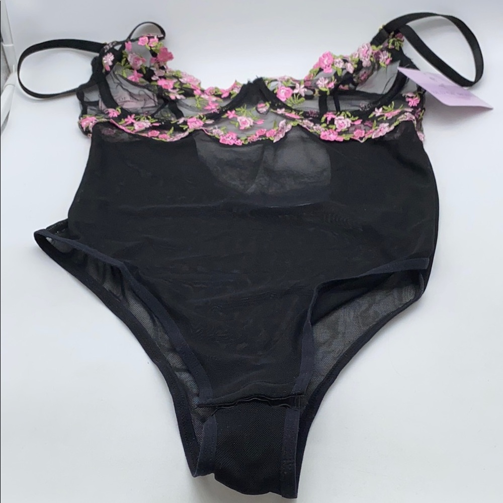 Bed of Roses Lingerie Sheer Floral Embroidered Bodysuit Teddy Size Small
